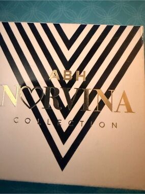 ABH Norvina Collection Palette